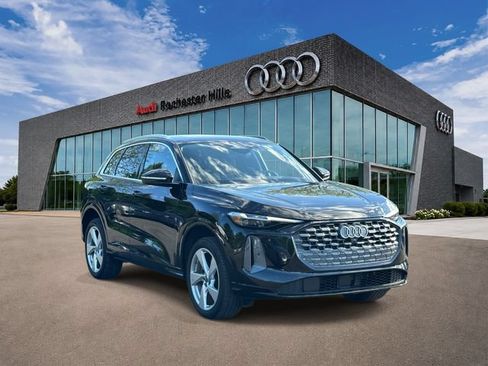 Certified 2025 Audi Q5 Premium w/ Premium Plus AWD/4WD image 7