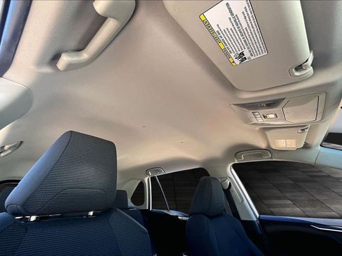 Used 2019 Toyota RAV4 LE image 22