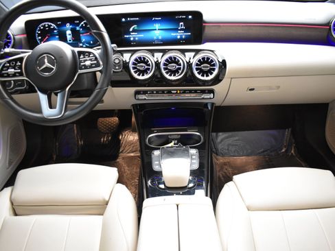Used 2022 Mercedes-Benz A 220 4MATIC w/ Premium Package Lite image 15