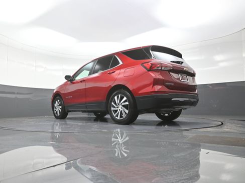 Used 2024 Chevrolet Equinox LT image 9