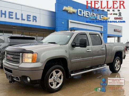 Used 2013 GMC Sierra 2500 Denali AWD/4WD image 1