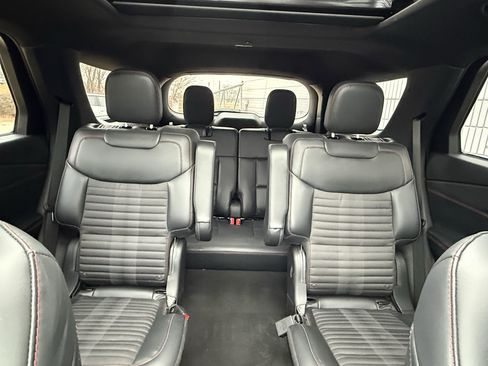 Used 2025 Ford Explorer ST-Line w/ Premium Package image 8