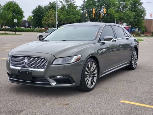 Used 2017 Lincoln Continental Reserve AWD/4WD image 2