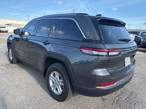 Used 2023 Jeep Grand Cherokee Laredo w/ Luxury Tech Group I image 7