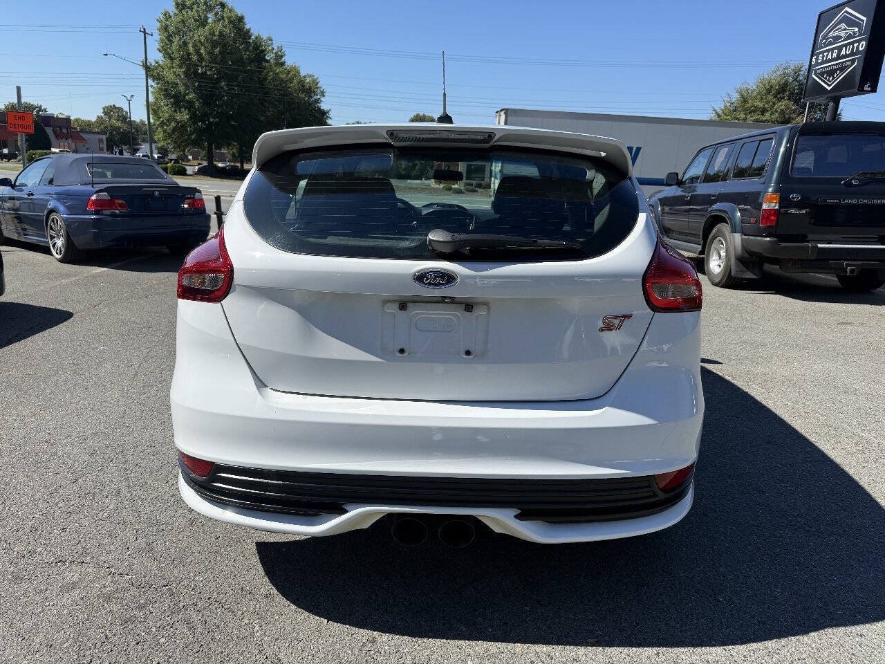 Used 2017 Ford Focus ST FWD image 6