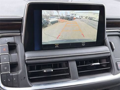 Used 2023 Chevrolet Suburban Premier image 14