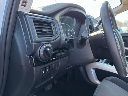 Certified 2024 Nissan Titan SV w/ SV Convenience Package image 16