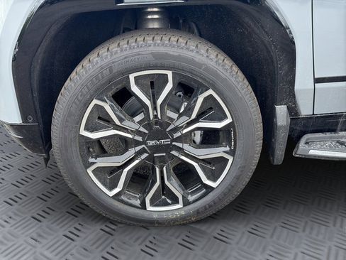New 2025 GMC Sierra EV Denali image 27