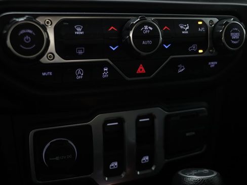 Used 2019 Jeep Wrangler Sport AWD/4WD image 11