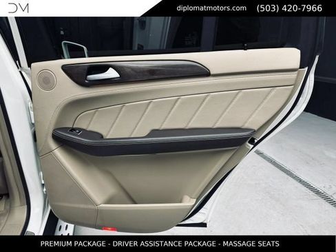 Used 2015 Mercedes-Benz GL 450 4MATIC image 31