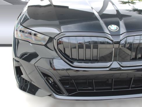 Used 2026 BMW 530i w/ M Sport Package RWD image 12