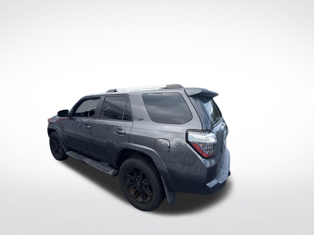 Used 2022 Toyota 4Runner SR5 Premium w/ Moonroof Package RWD image 7