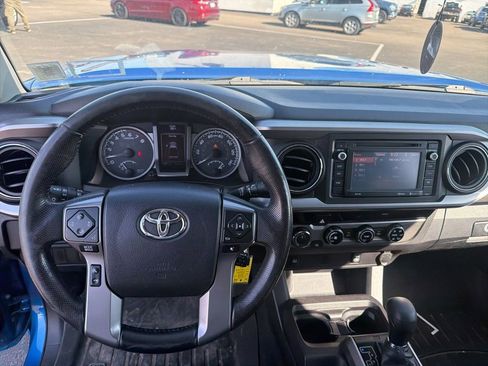 Used 2016 Toyota Tacoma SR5 AWD/4WD image 19