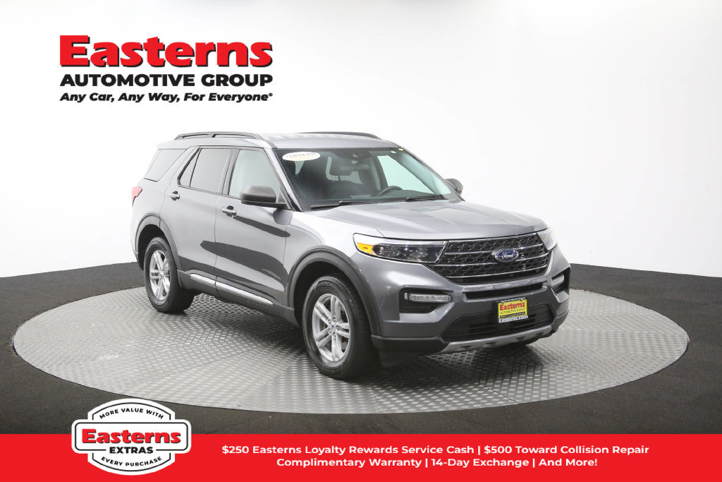 Used 2023 Ford Explorer XLT w/ Equipment Group 202A AWD/4WD image 51