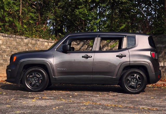 Used 2020 Jeep Renegade Sport FWD image 12
