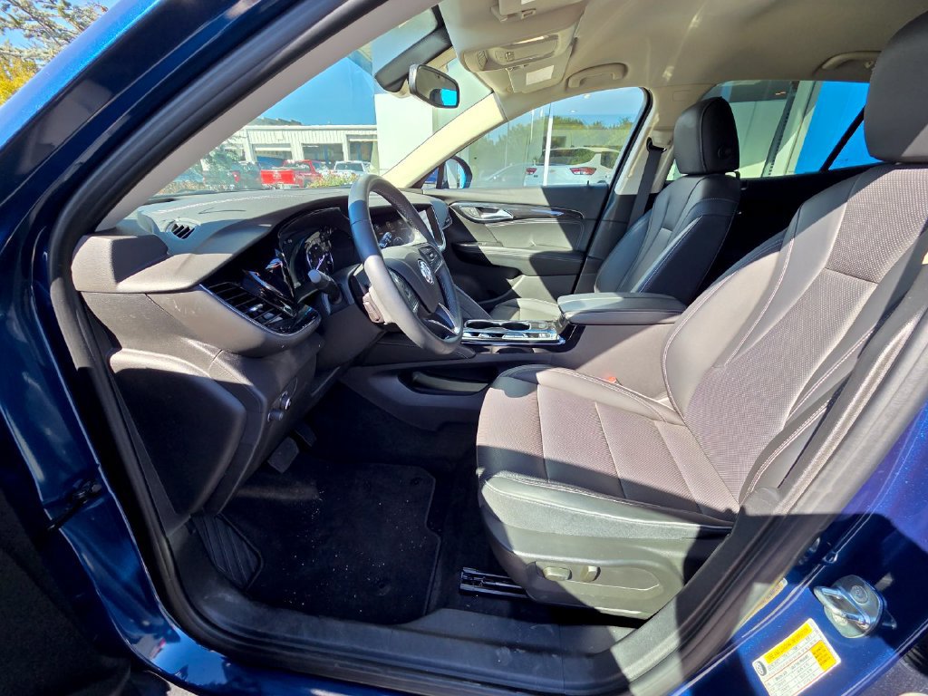 Used 2023 Buick Envision Essence FWD image 15