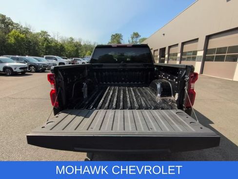 Used 2022 Chevrolet Silverado 1500 LT AWD/4WD image 26