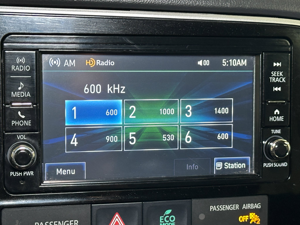 Used 2018 Mitsubishi Outlander AWD image 36