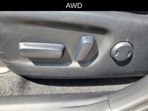 Used 2014 Toyota RAV4 Limited w/ Technology Package AWD/4WD image 17