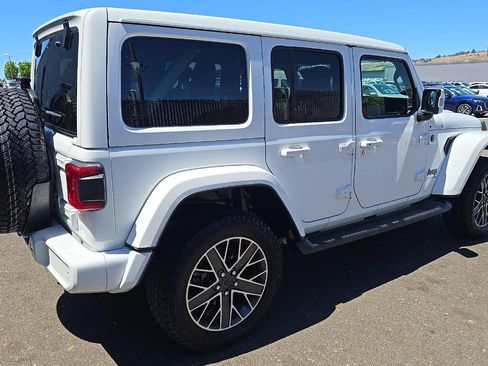 Used 2024 Jeep Wrangler High Altitude AWD/4WD image 4