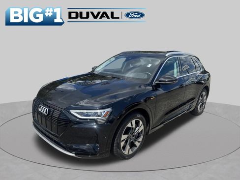 Used 2022 Audi e-tron Premium Plus AWD/4WD image 3