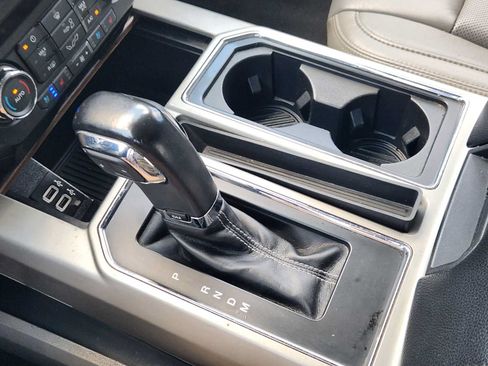 Used 2020 Ford F150 Lariat RWD image 18