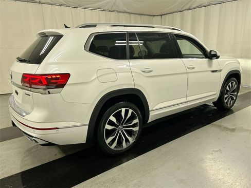 Certified 2023 Volkswagen Atlas SEL Premium image 2