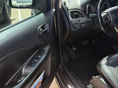 Used 2019 Dodge Journey Crossroad FWD image 13
