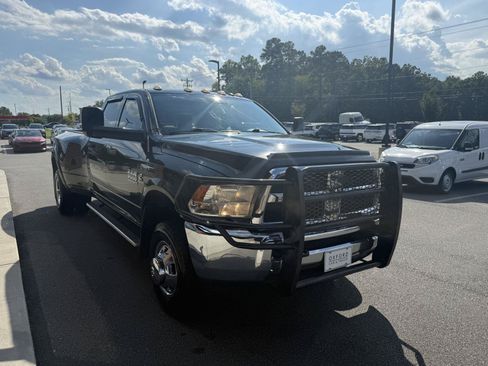 Used 2018 RAM 3500 Tradesman w/ Chrome Appearance Group AWD/4WD image 31