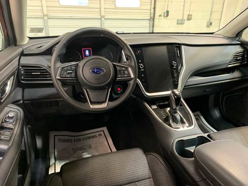 Used 2025 Subaru Outback Premium image 4