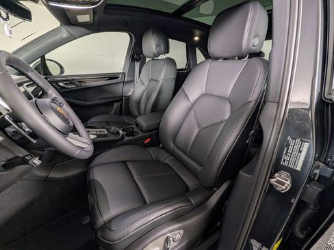 New 2026 Porsche Macan image 5