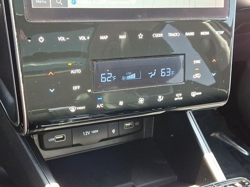 Used 2023 Hyundai Tucson Limited AWD/4WD image 16