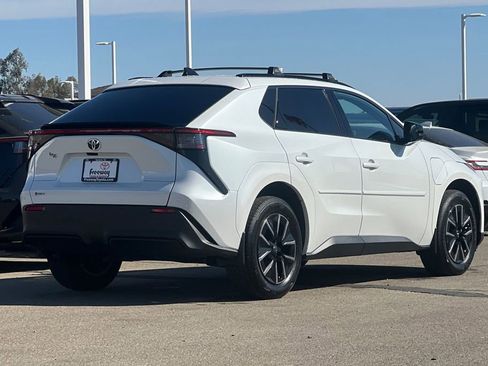 New 2026 Toyota bZ FWD image 5