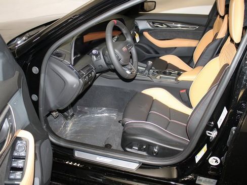 New 2026 Cadillac CT5 V Blackwing image 4