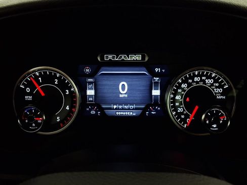 Used 2024 RAM 3500 SLT w/ Quick Order Package 2YG SLT AWD/4WD image 17