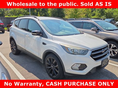 Used 2017 Ford Escape Titanium FWD image 1