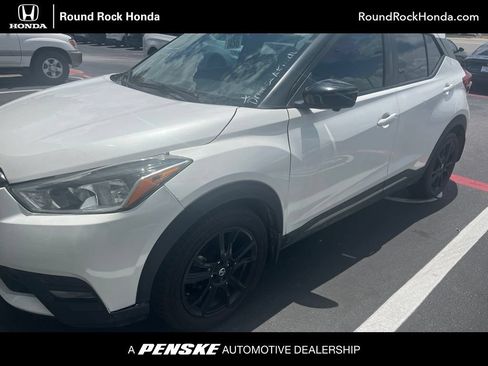 Used 2020 Nissan Kicks SR FWD image 1