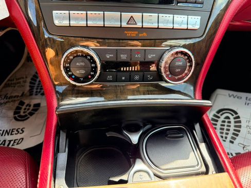 Used 2014 Mercedes-Benz SL 550 image 15