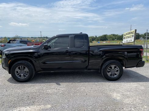 Used 2025 Nissan Frontier SV RWD image 8