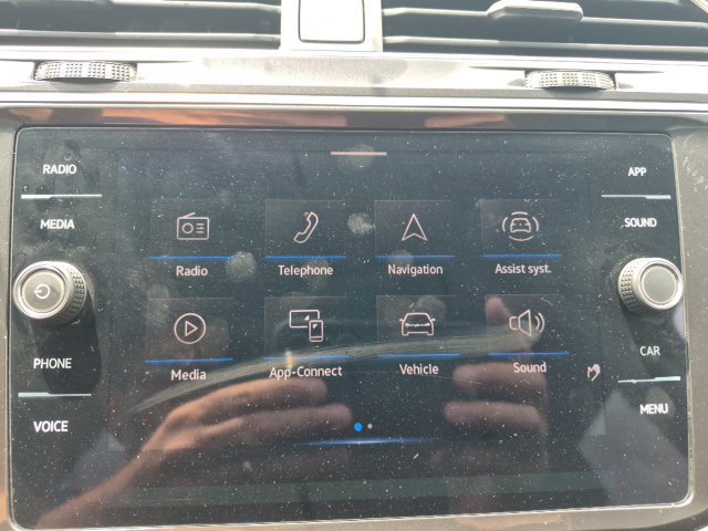 Used 2024 Volkswagen Tiguan SE AWD/4WD image 17