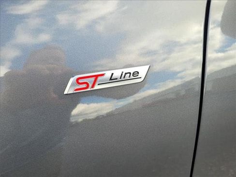 Certified 2023 Ford Escape ST-Line AWD/4WD image 3