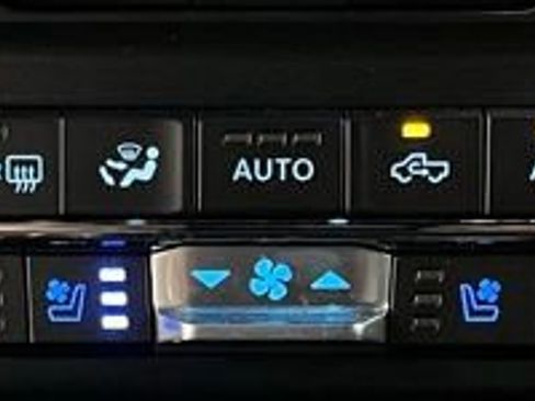 Used 2025 Ford F150 Lariat AWD/4WD image 38
