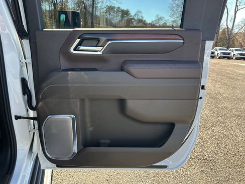 New 2026 GMC Sierra 2500 Denali w/ Denali Reserve Package AWD/4WD image 17