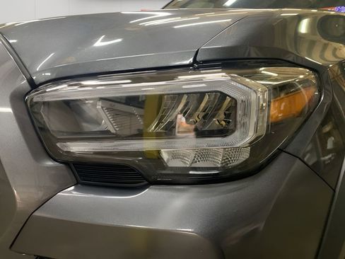 Used 2023 Toyota Tacoma TRD Off-Road image 30