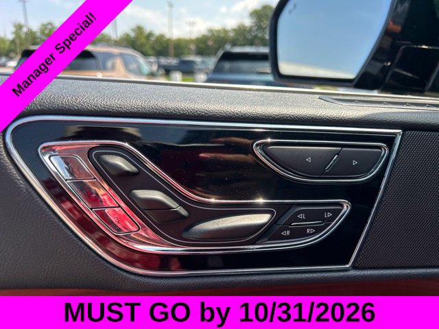 Used 2024 Lincoln Navigator Reserve AWD/4WD image 12