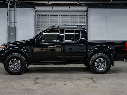 Used 2018 Nissan Frontier PRO-4X w/ Pro-4x Luxury Package AWD/4WD image 12