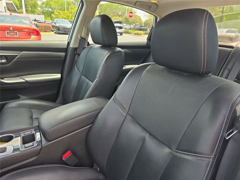 Used 2016 Nissan Altima 2.5 SL w/ Moonroof Package FWD image 16