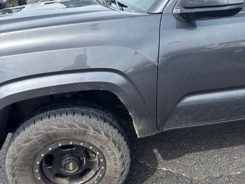 Used 2021 Toyota Tacoma SR AWD/4WD image 33