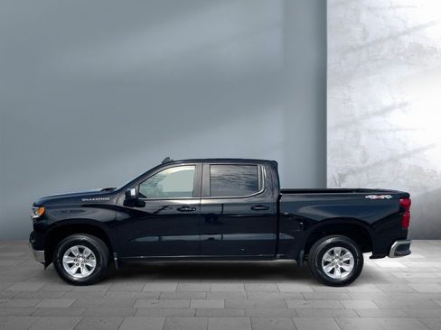 Used 2025 Chevrolet Silverado 1500 LT AWD/4WD image 3