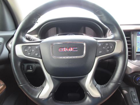Used 2019 GMC Acadia Denali w/ Technology Package FWD image 24